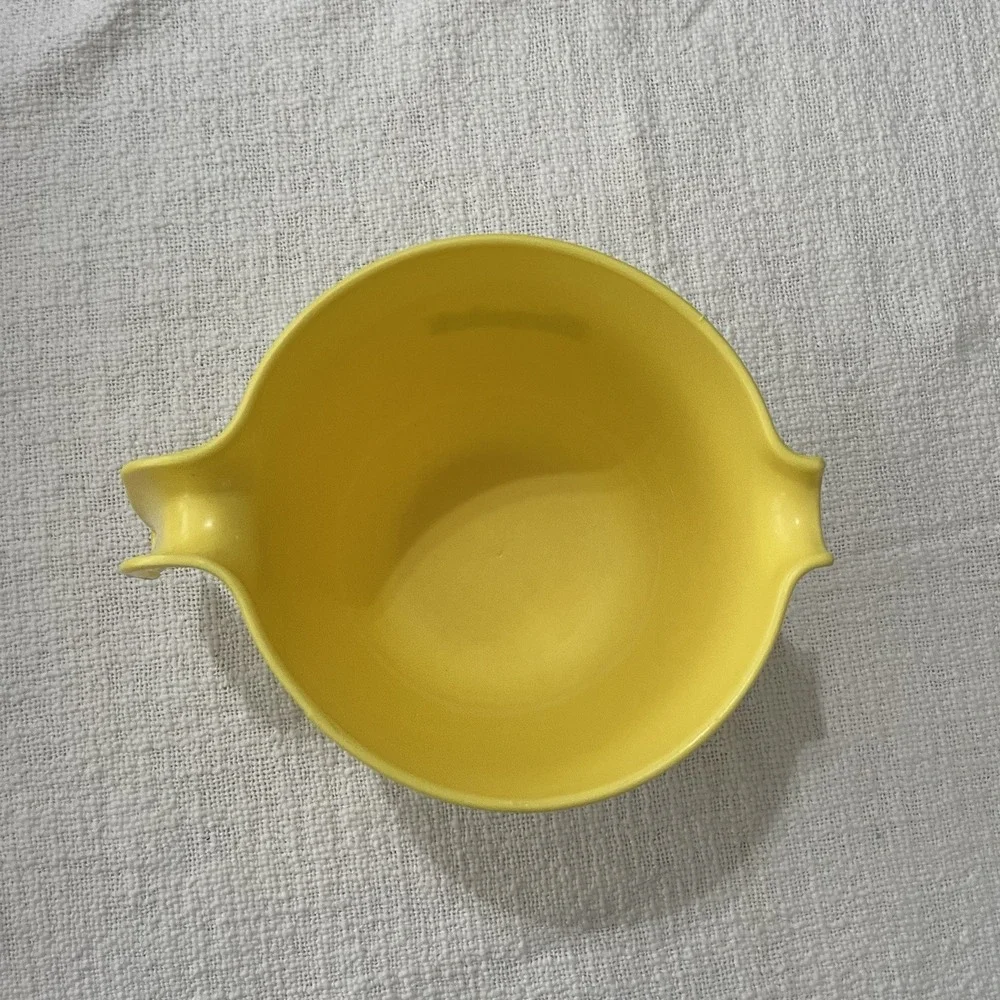 Vintage Bisquick‎ Yellow Plastic Measuring/Mixing Bowl w/ Pour Spout Advertising